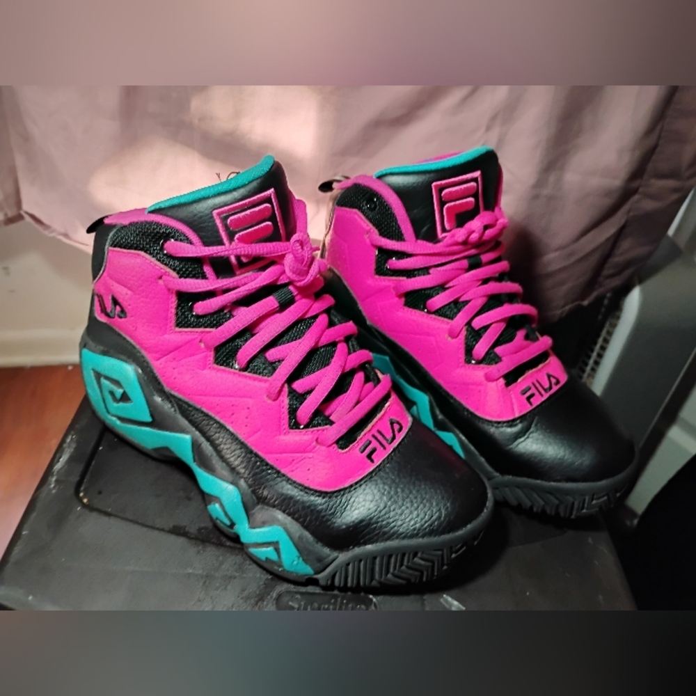 Fila MB Women's Leather Basketball Shoes Size 8 Pink And Black
